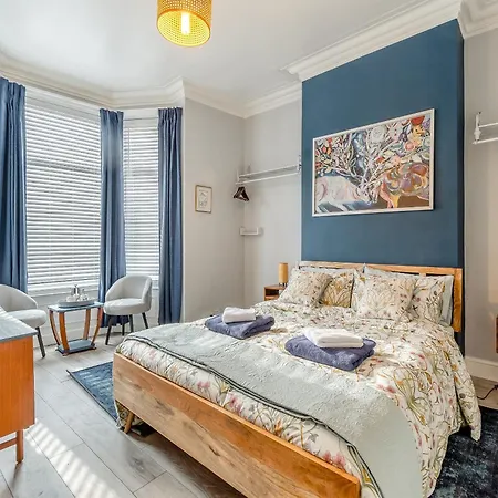 The Bolt Hole *